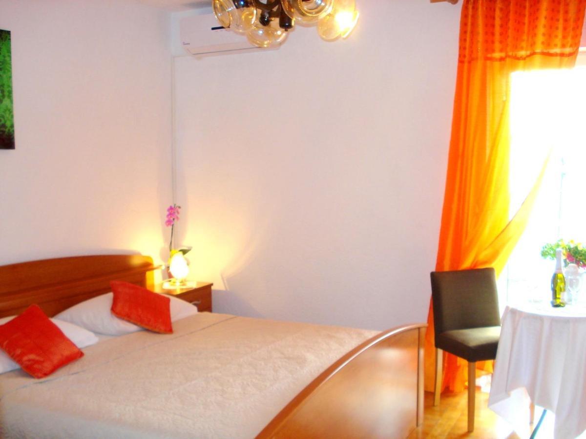 Guest House Adria Zengg Kültér fotó